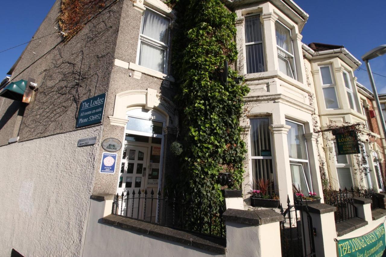 The Lodge Swindon Exterior photo