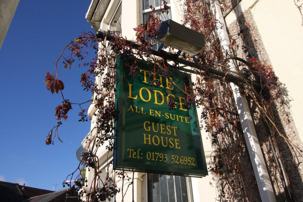 The Lodge Swindon Exterior photo